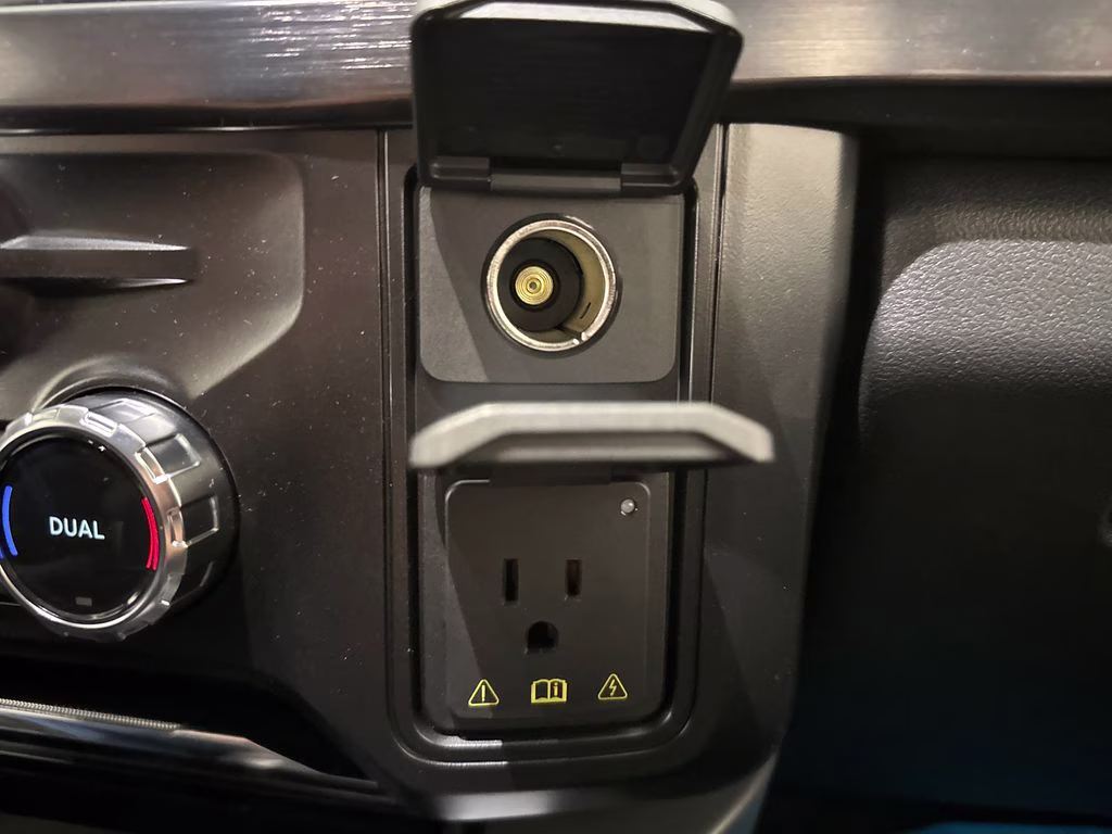 2026 Avalanche Ford Super Duty F-250 SRW Lariat 4X4 Truck