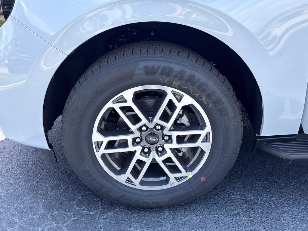 2026 Space Silver Metallic Ford Expedition Active RWD SUV