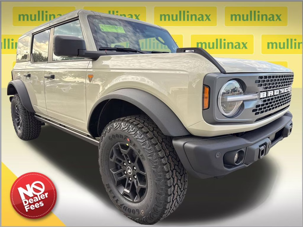 2026 Desert Sand Ford Bronco Badlands 4X4 SUV