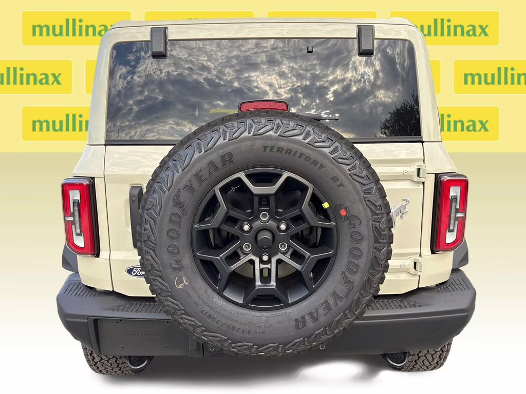 2026 Desert Sand Ford Bronco Badlands 4X4 SUV