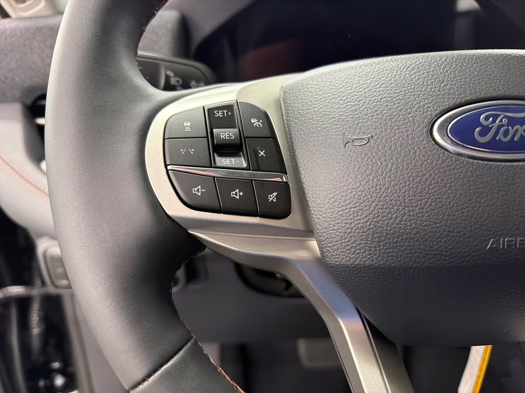 2026 AGATE BLACK Ford Explorer Active RWD SUV