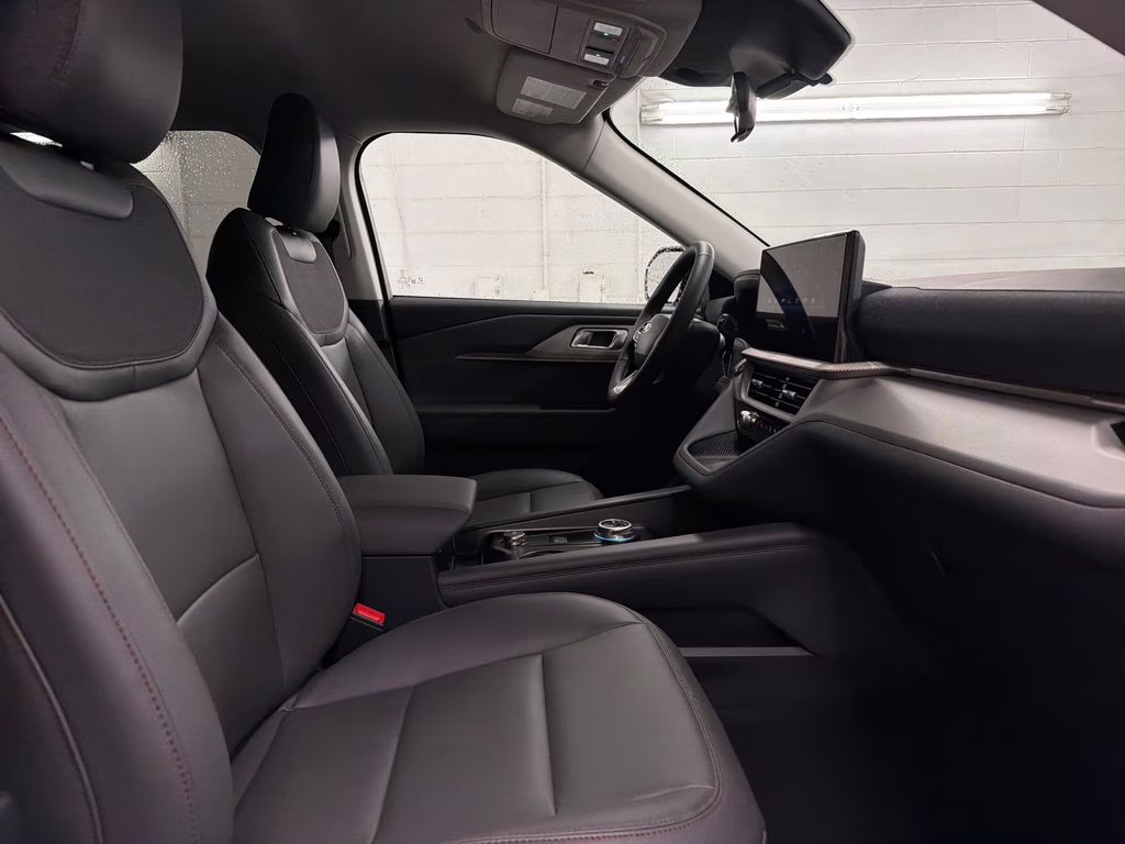 2026 AGATE BLACK Ford Explorer Active RWD SUV
