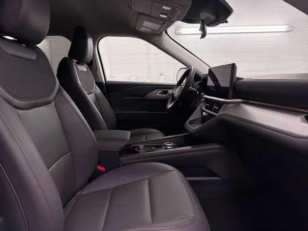 2026 AGATE BLACK Ford Explorer Active RWD SUV