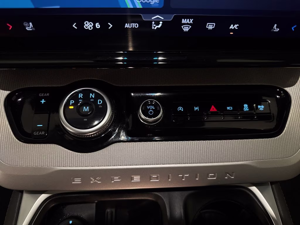 2025 Glacier Gray Metallic TriCoat Ford Expedition Active RWD SUV