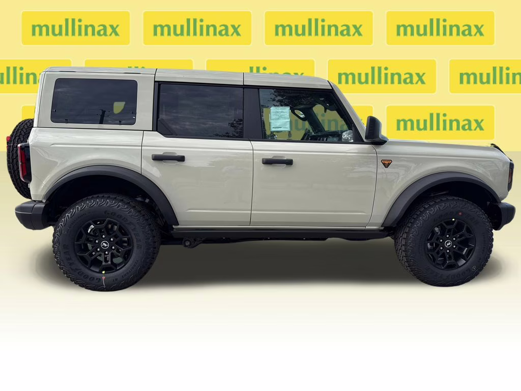 2026 Desert Sand Ford Bronco Badlands 4X4 SUV