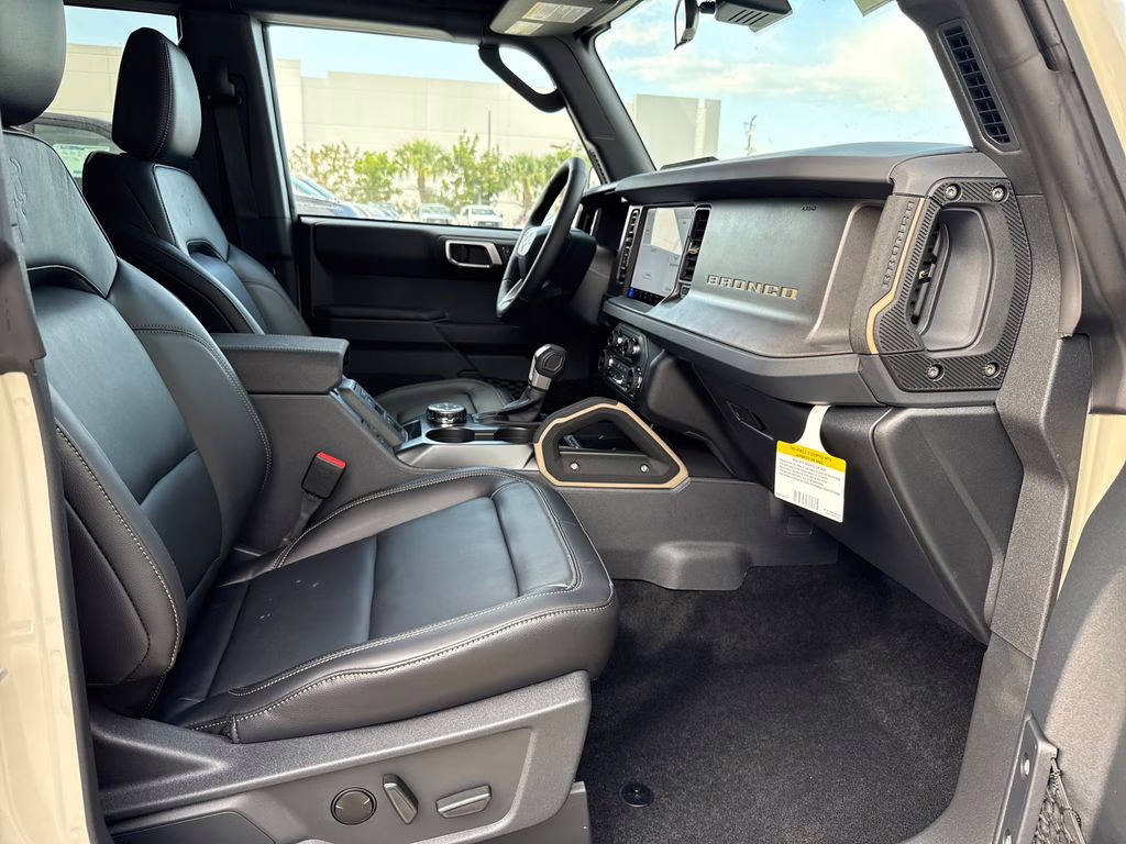 2026 Desert Sand Ford Bronco Badlands 4X4 SUV