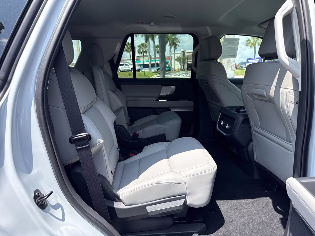 2026 Space Silver Metallic Ford Expedition Active RWD SUV