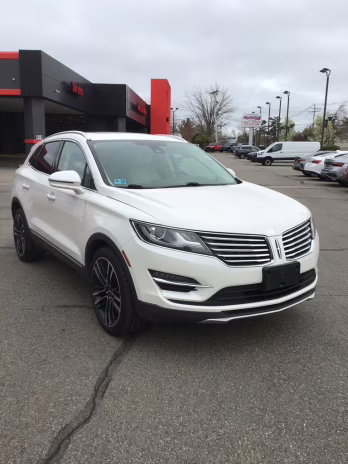 2018 White Platinum Clearcoat Metallic Lincoln MKC Reserve AWD SUV