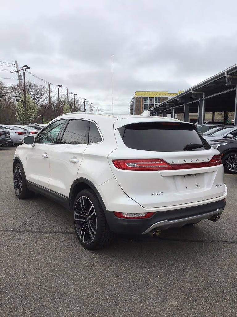 2018 White Platinum Clearcoat Metallic Lincoln MKC Reserve AWD SUV