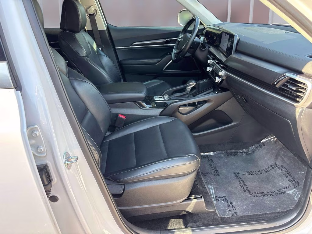 2025 Glacial White Pearl Kia Telluride S AWD SUV