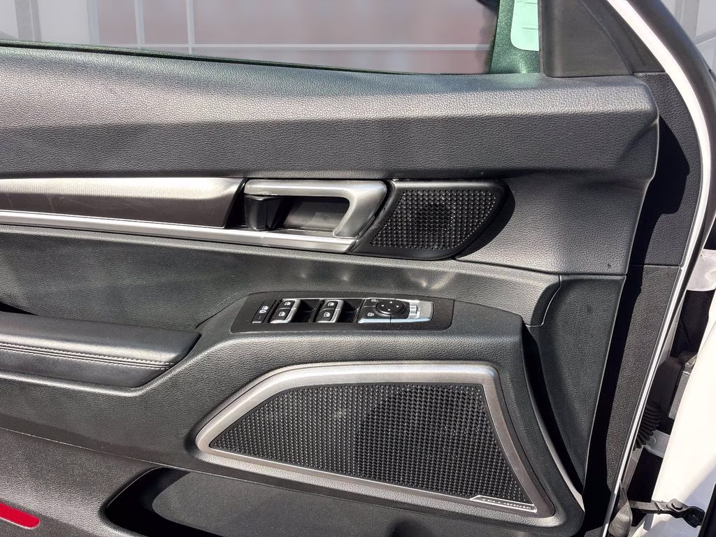 2025 Glacial White Pearl Kia Telluride S AWD SUV