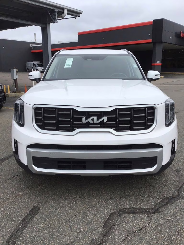 2025 Glacial White Pearl Kia Telluride S AWD SUV