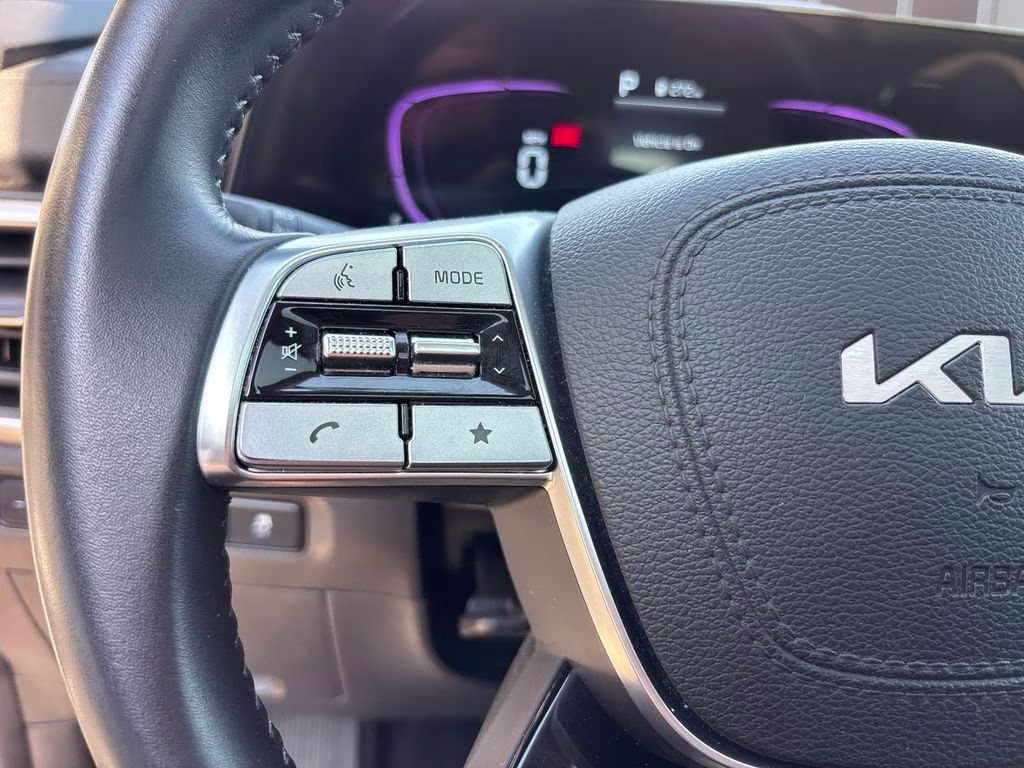 2025 Glacial White Pearl Kia Telluride S AWD SUV
