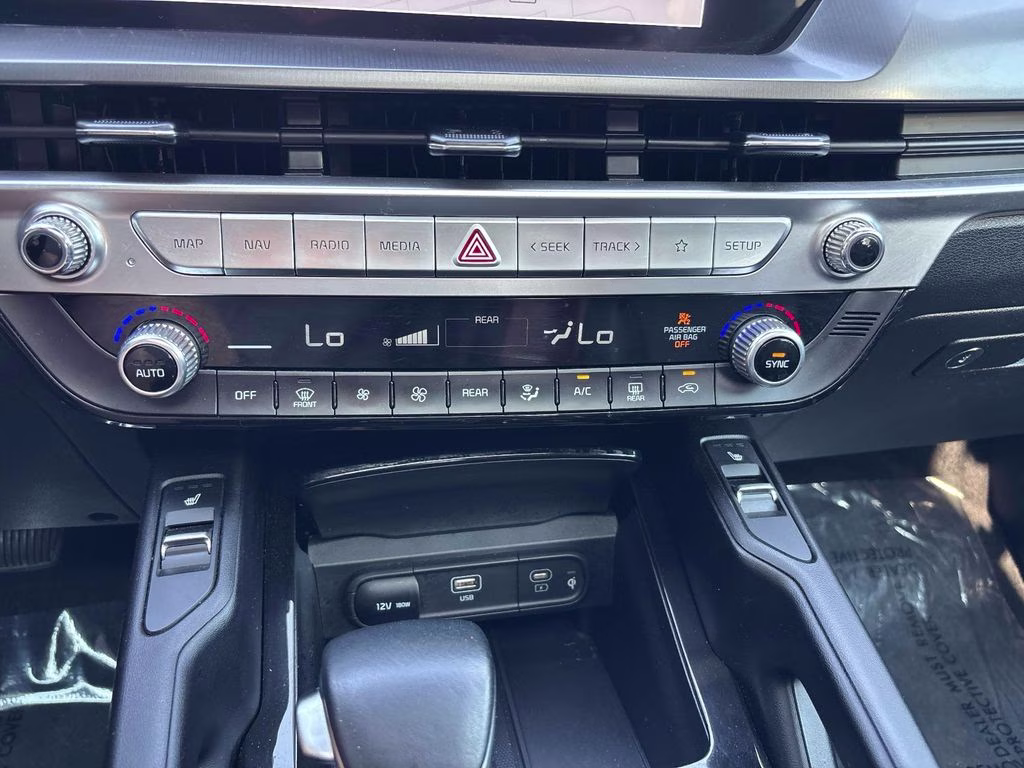 2025 Glacial White Pearl Kia Telluride S AWD SUV