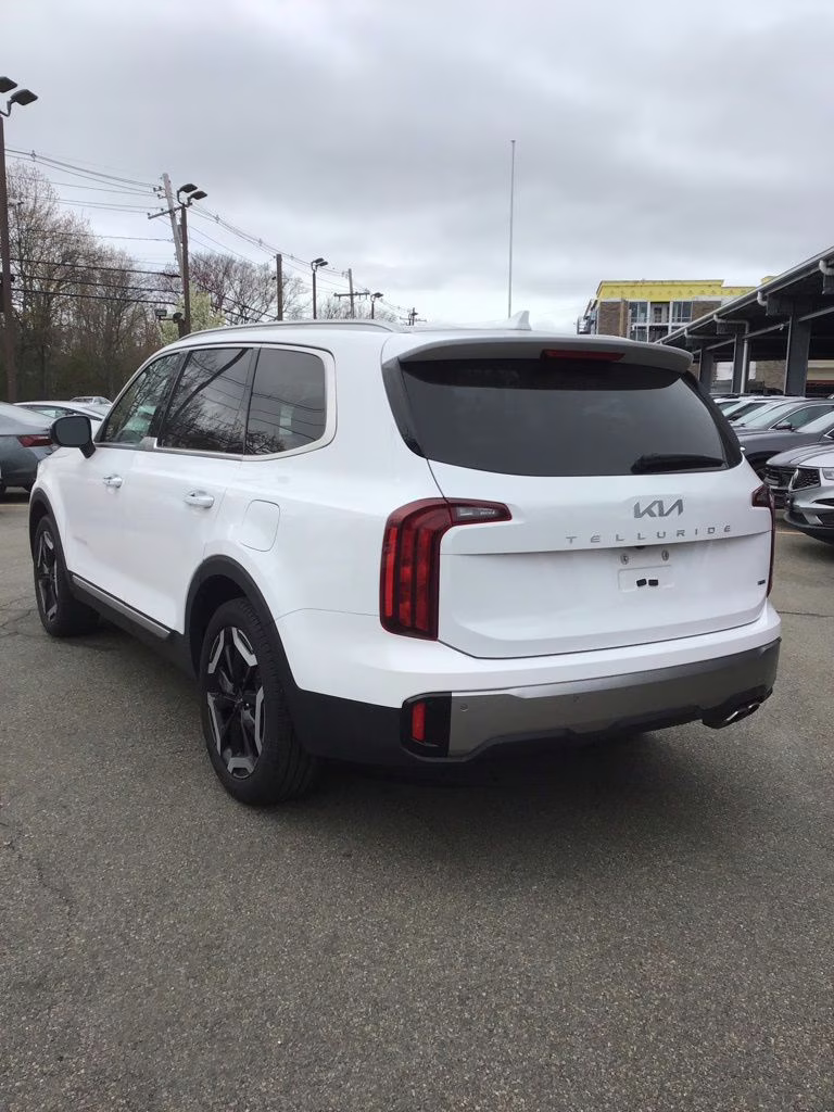 2025 Glacial White Pearl Kia Telluride S AWD SUV
