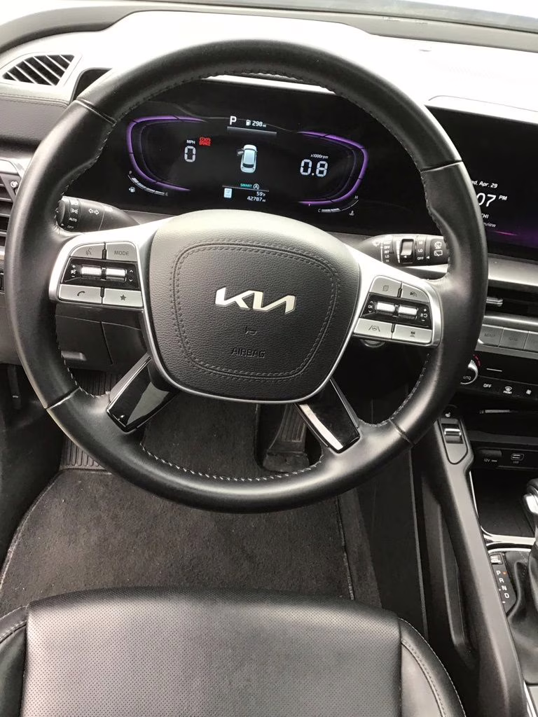 2025 Glacial White Pearl Kia Telluride S AWD SUV