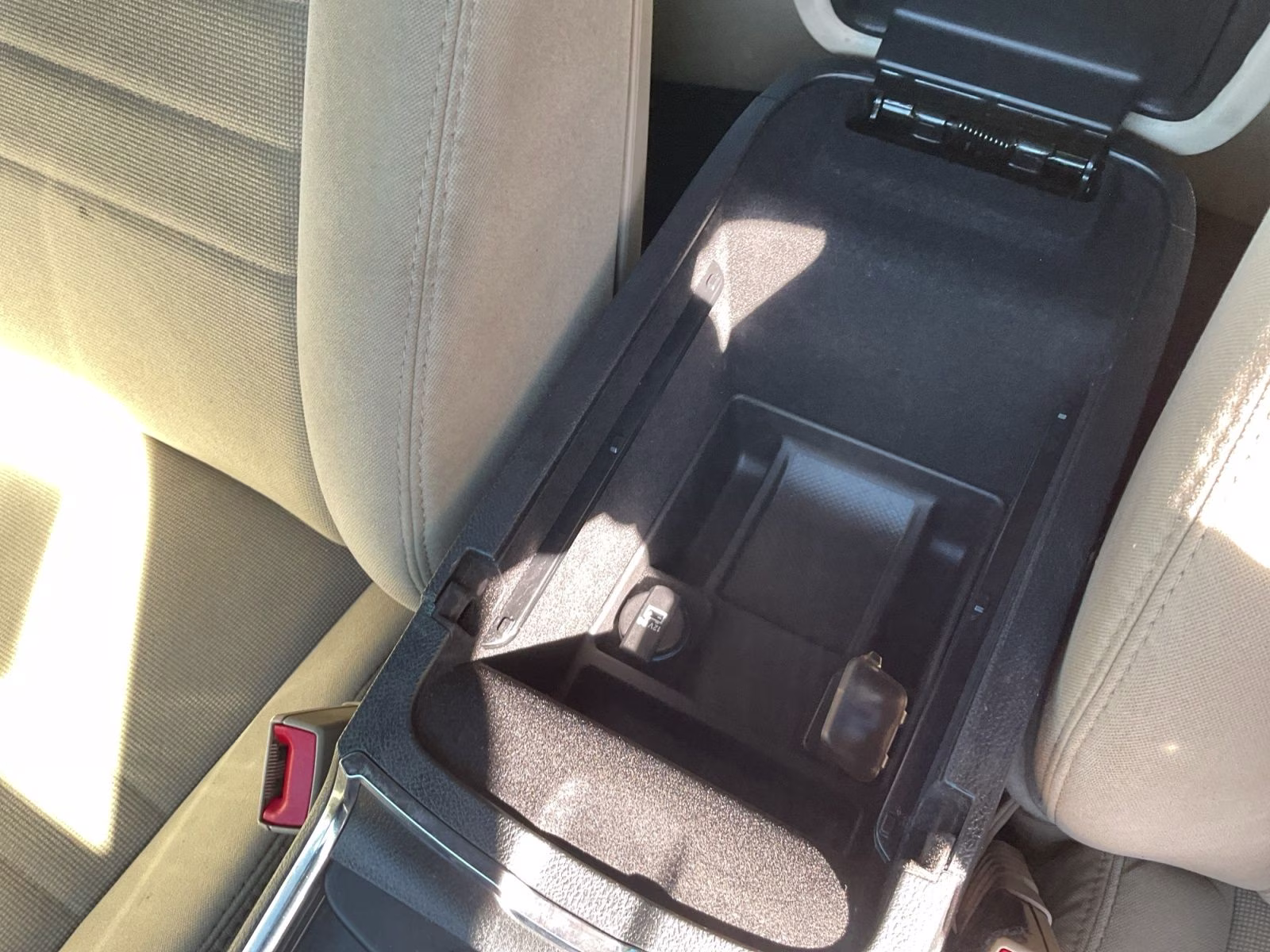 2014 Pitch Black Dodge Charger SE RWD Sedan