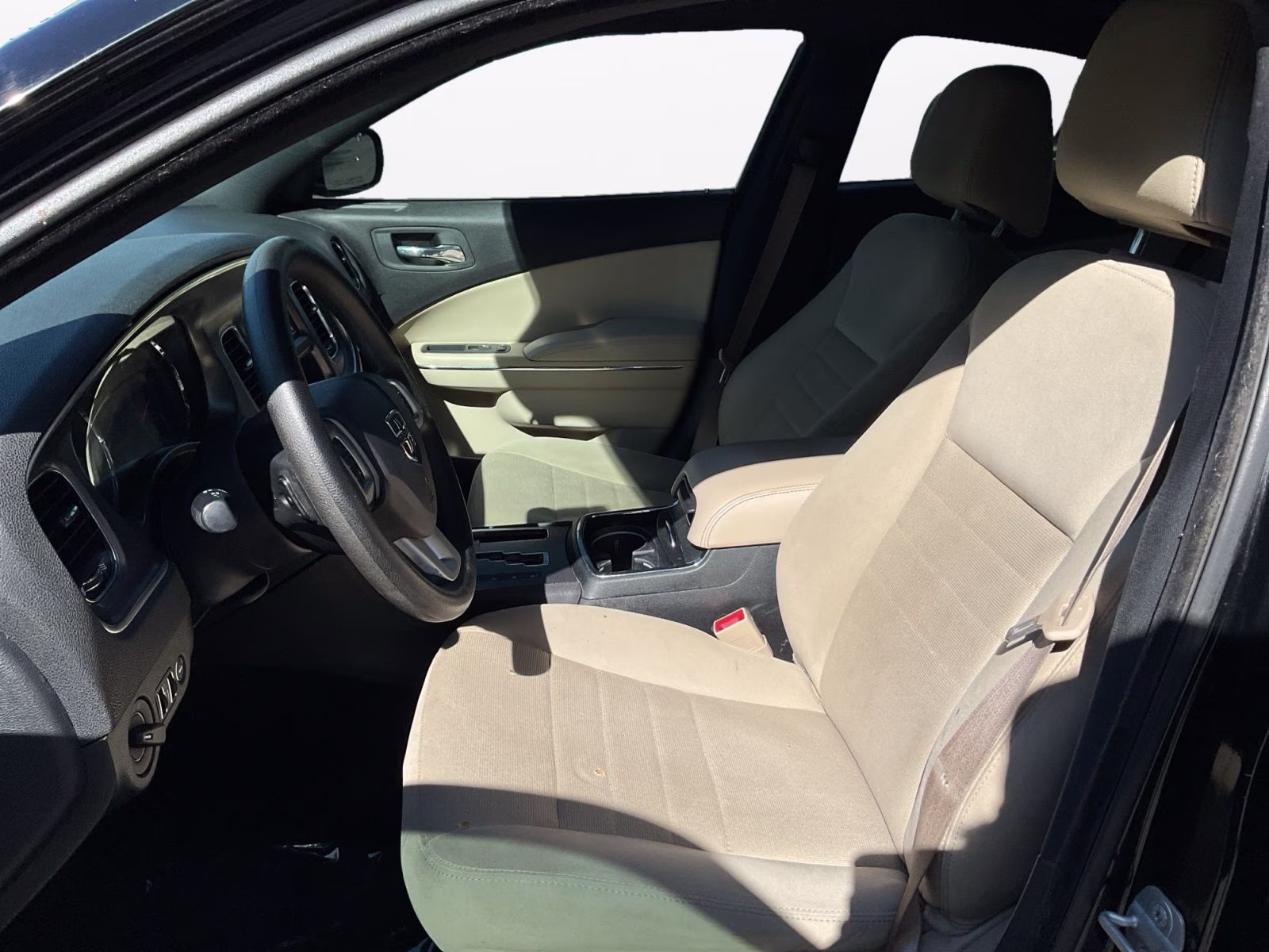 2014 Pitch Black Dodge Charger SE RWD Sedan