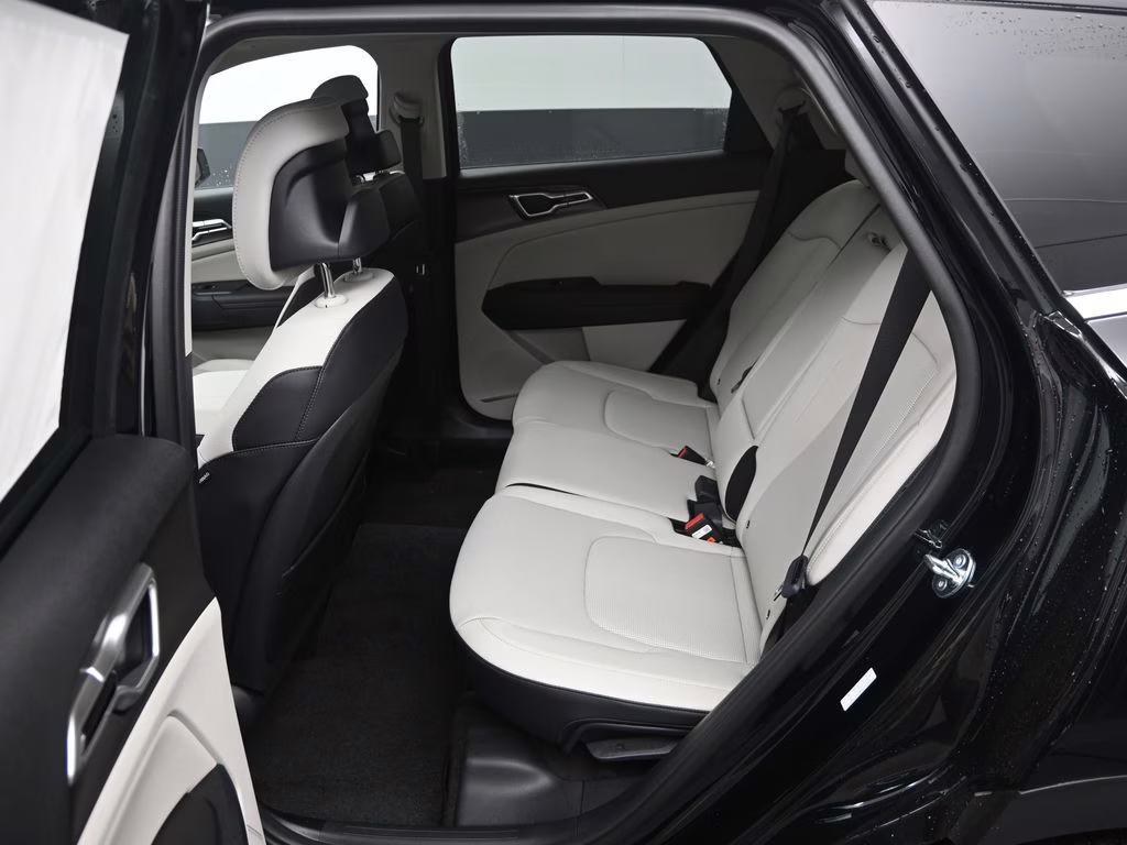 2026 Ebony Black Kia Sportage EX FWD SUV