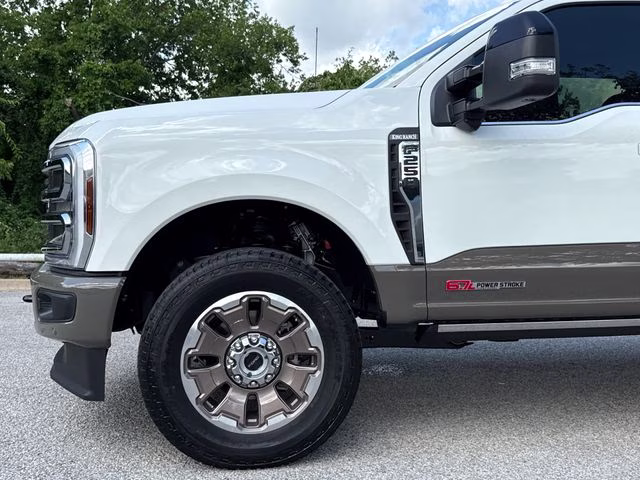 2026 White Ford Super Duty F-250 SRW 4X4 Truck