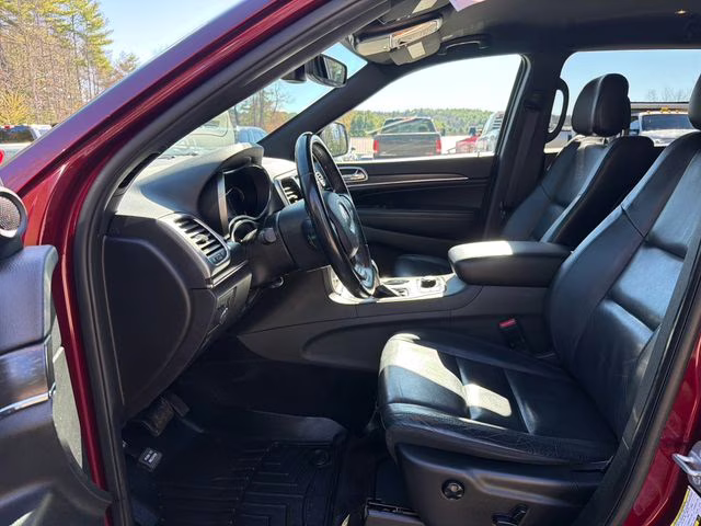 2018 Velvet Red Pearlcoat Jeep Grand Cherokee Limited 4X4 SUV