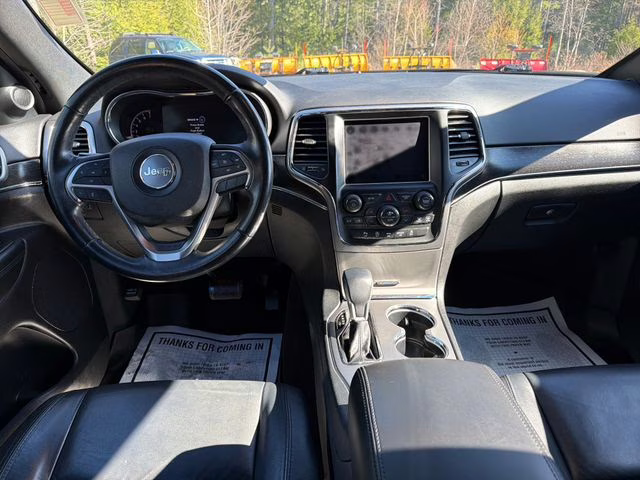 2018 Velvet Red Pearlcoat Jeep Grand Cherokee Limited 4X4 SUV