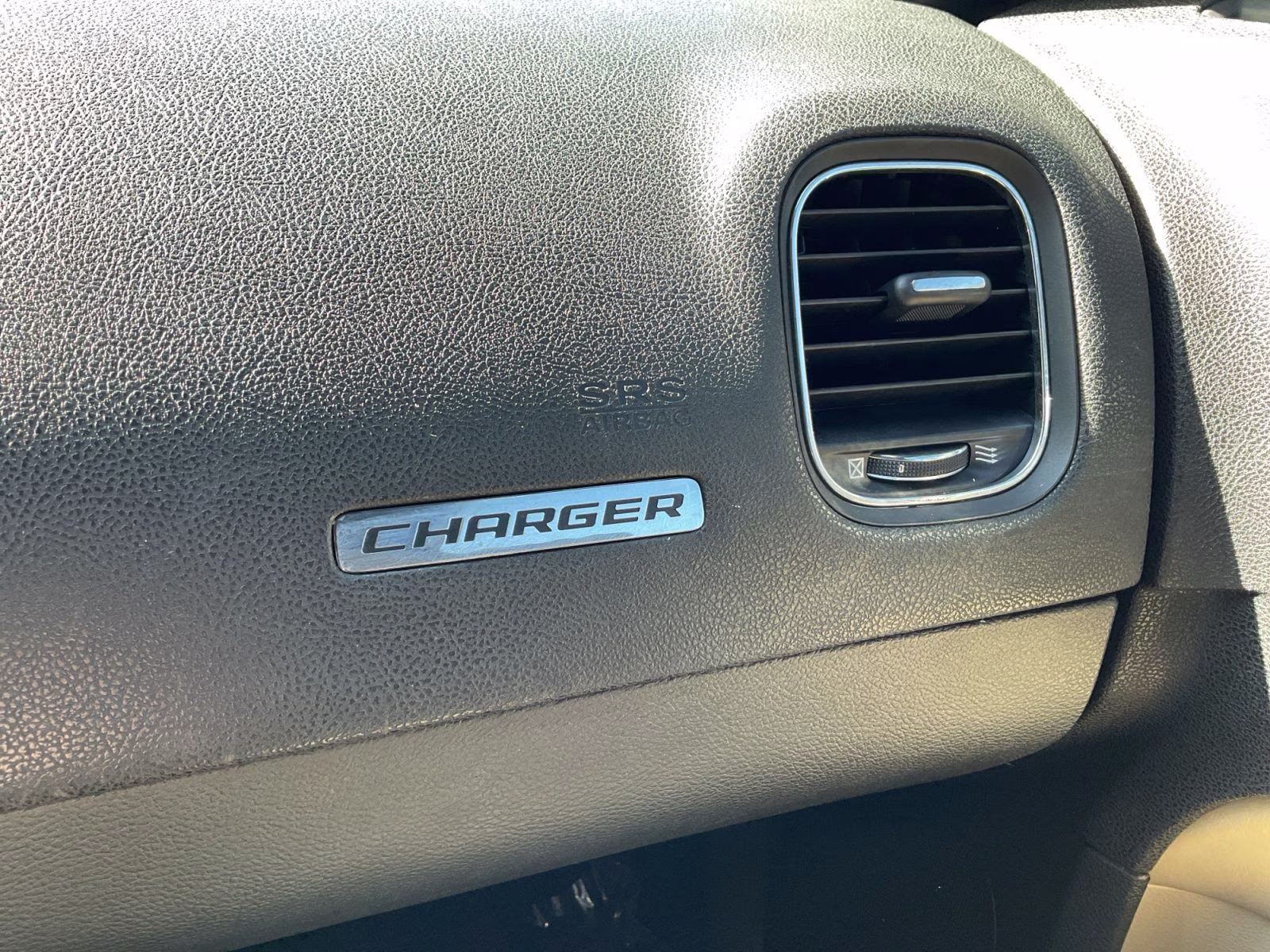 2014 Pitch Black Dodge Charger SE RWD Sedan