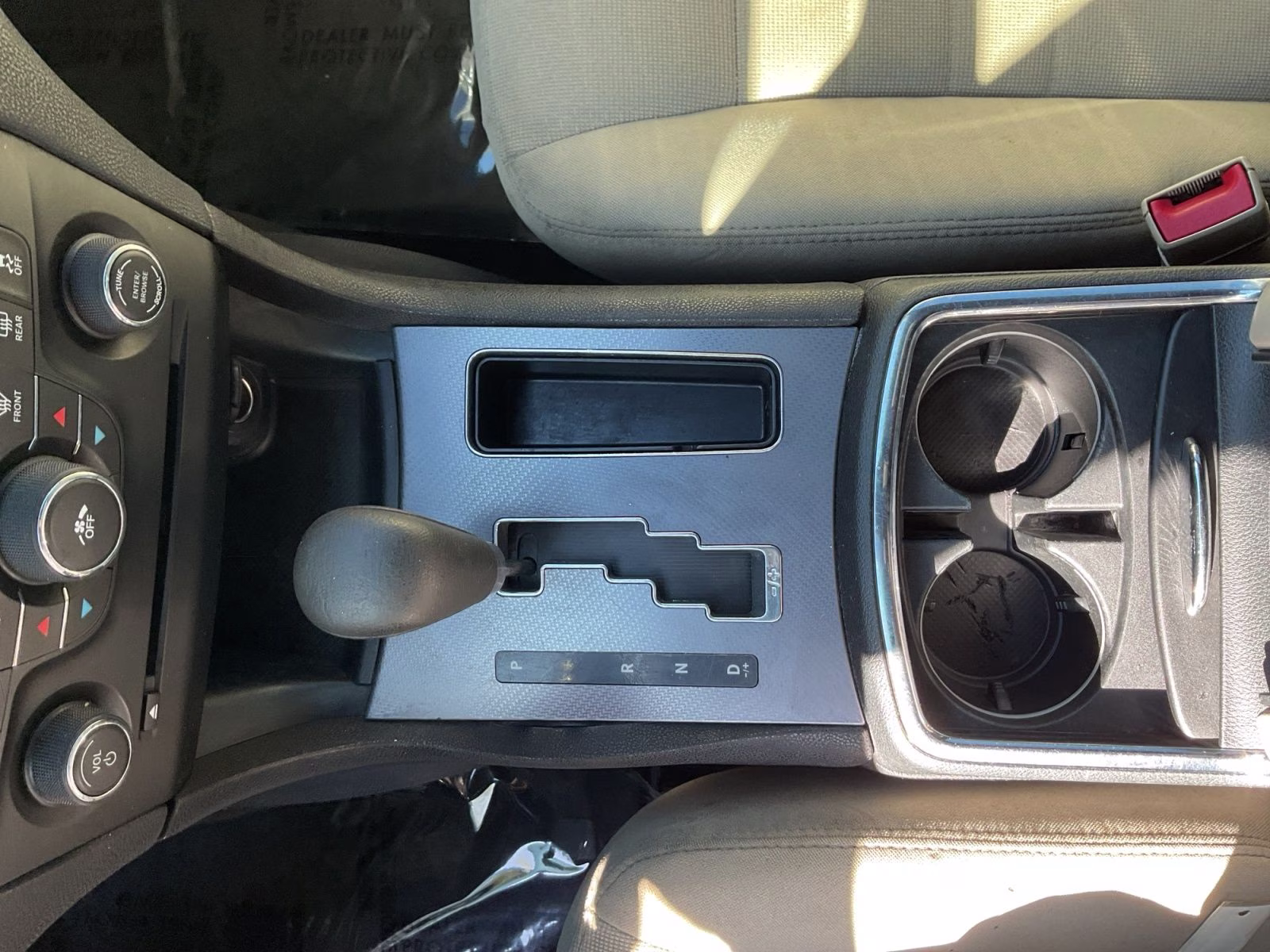 2014 Pitch Black Dodge Charger SE RWD Sedan