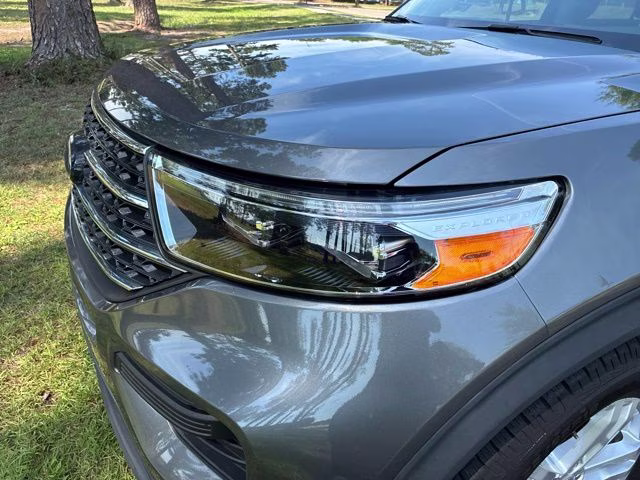 2023 Gray Metallic Ford Explorer XLT 4X4 SUV