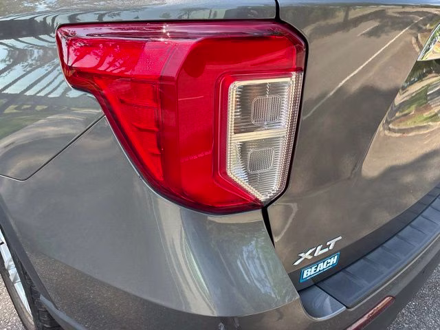2023 Gray Metallic Ford Explorer XLT 4X4 SUV