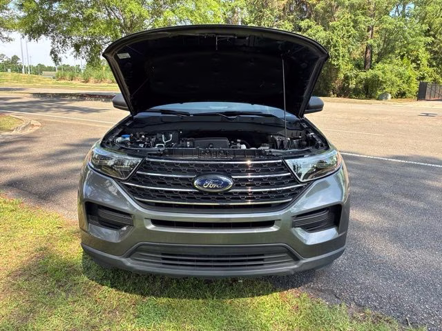 2023 Gray Metallic Ford Explorer XLT 4X4 SUV