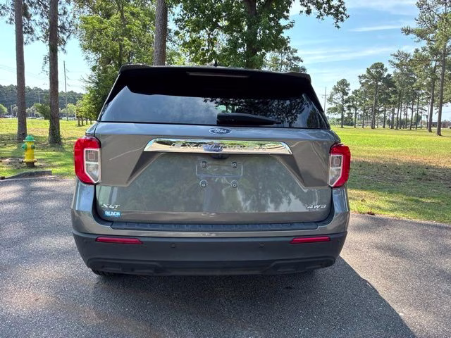 2023 Gray Metallic Ford Explorer XLT 4X4 SUV