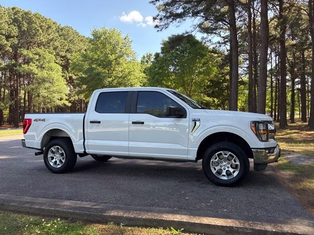 2023 Oxford White Ford F-150 XLT 4X4 Truck