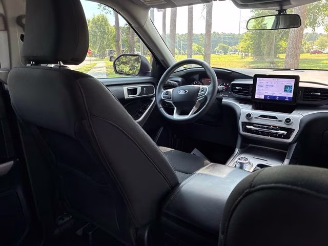 2023 Gray Metallic Ford Explorer XLT 4X4 SUV