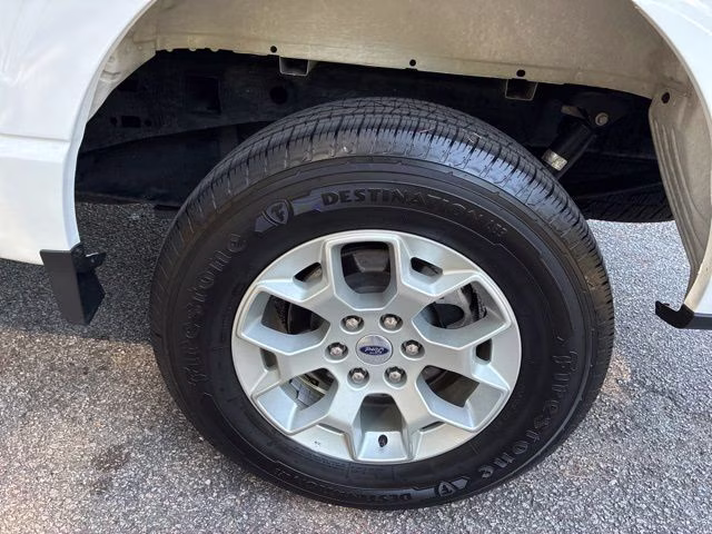2023 Oxford White Ford F-150 XLT 4X4 Truck
