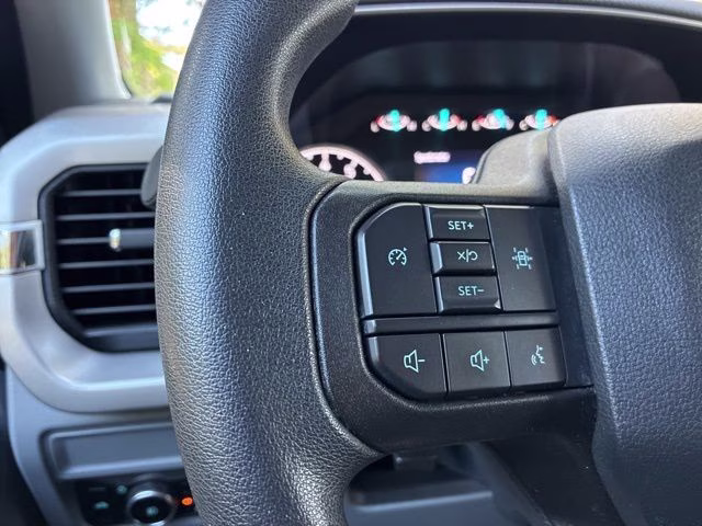 2023 Oxford White Ford F-150 XLT 4X4 Truck