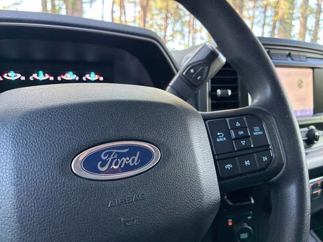 2023 Oxford White Ford F-150 XLT 4X4 Truck
