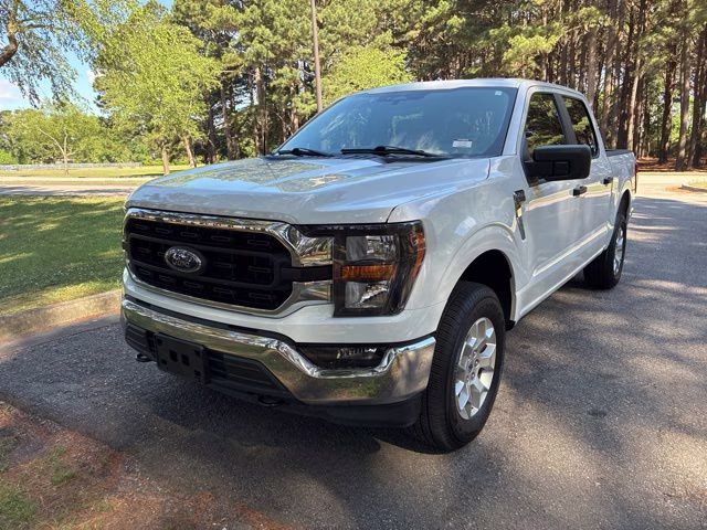 2023 Oxford White Ford F-150 XLT 4X4 Truck