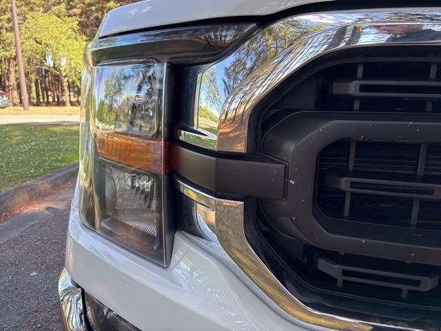 2023 Oxford White Ford F-150 XLT 4X4 Truck