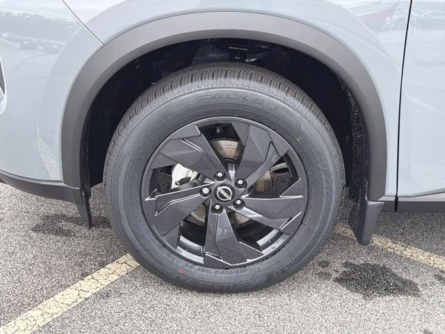 2026 Boulder Gray Pearl Nissan Rogue SV FWD SUV