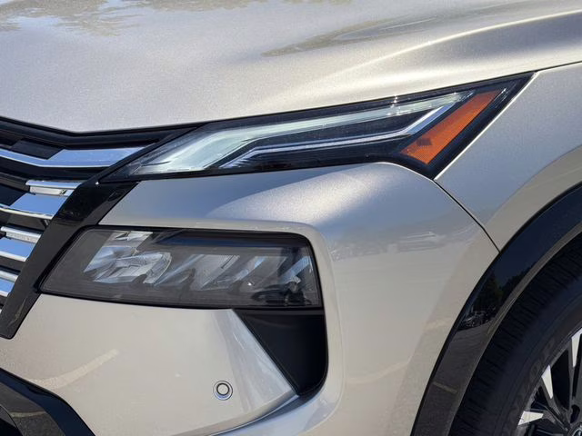 2026 Champagne Silver Metallic Nissan Rogue Platinum AWD SUV