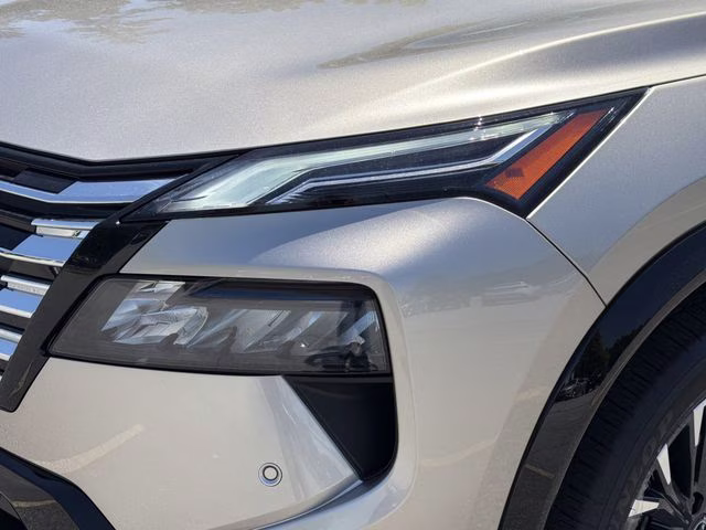 2026 Champagne Silver Metallic Nissan Rogue Platinum AWD SUV