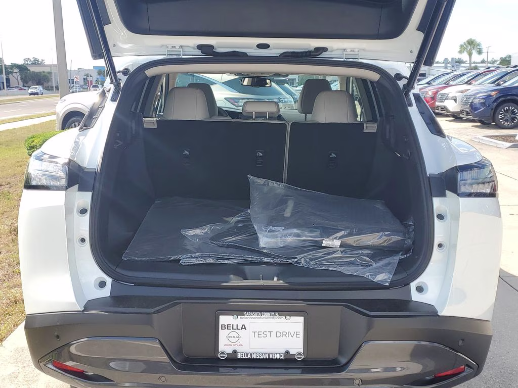 2026 Everest White Pearl Tricoat Nissan Murano SL AWD SUV