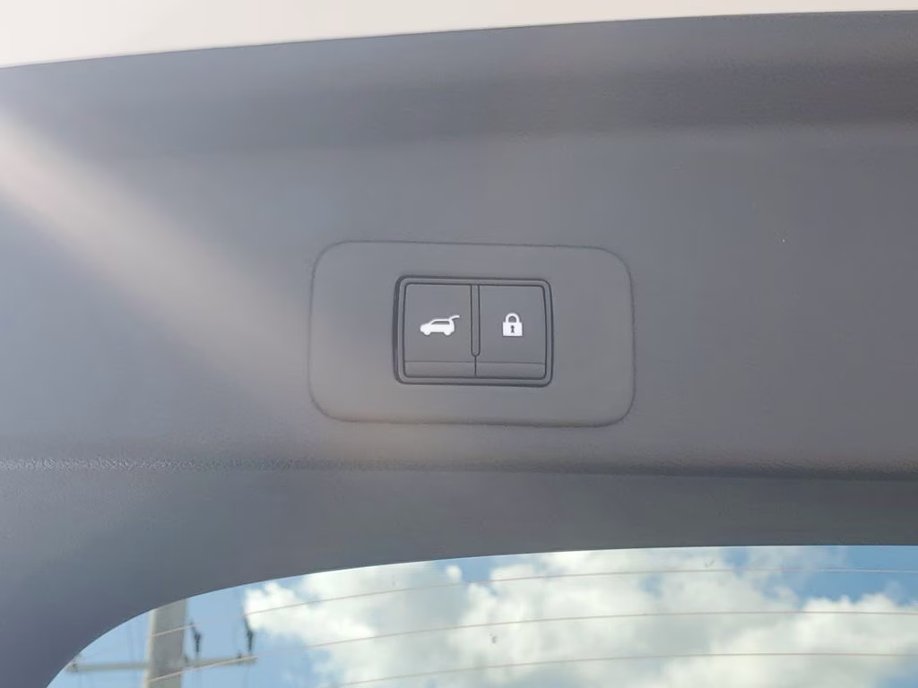 2026 Everest White Pearl Tricoat Nissan Murano SL AWD SUV