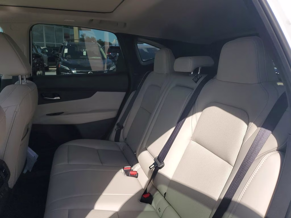 2026 Everest White Pearl Tricoat Nissan Murano SL AWD SUV