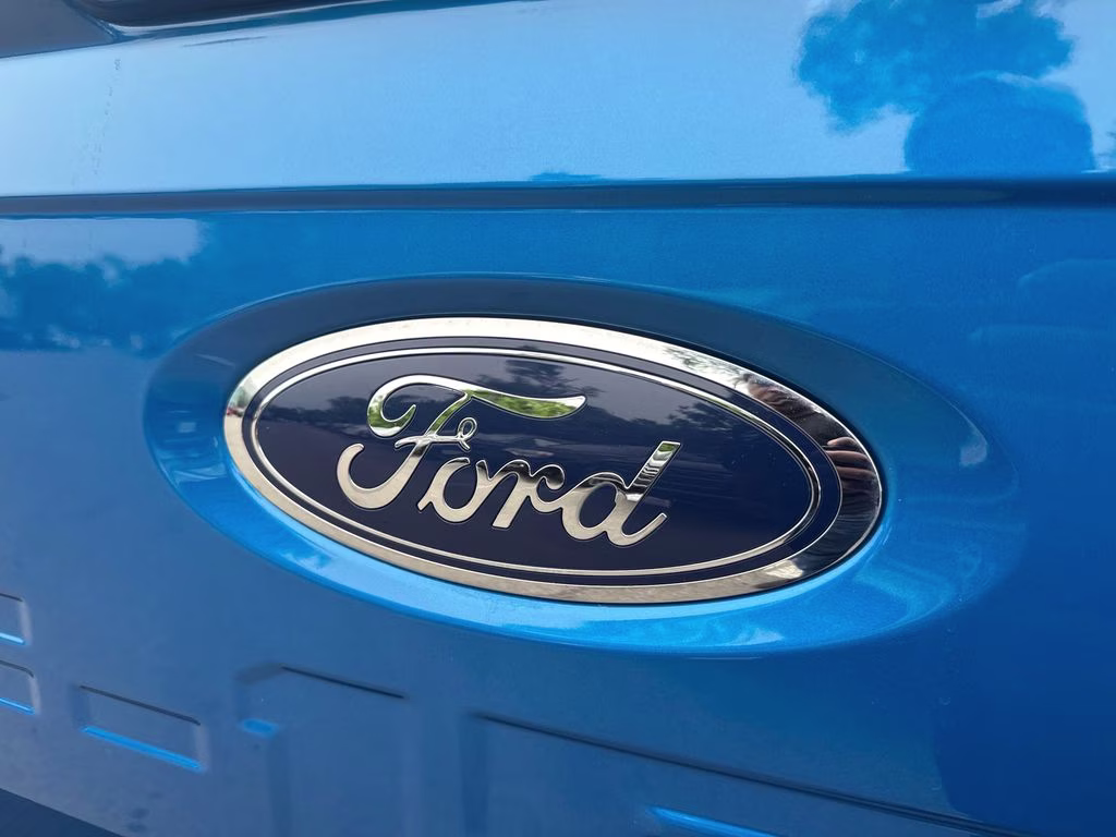 2021 Blue Metallic Ford F-150 XLT 4X4 Truck