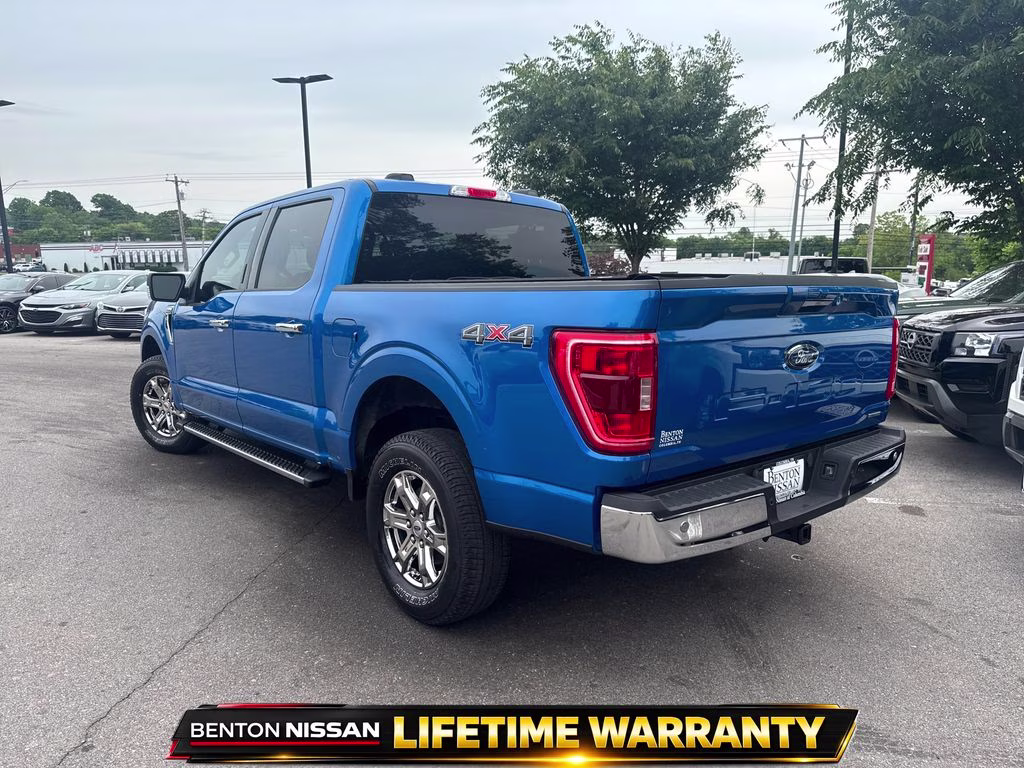 2021 Blue Metallic Ford F-150 XLT 4X4 Truck
