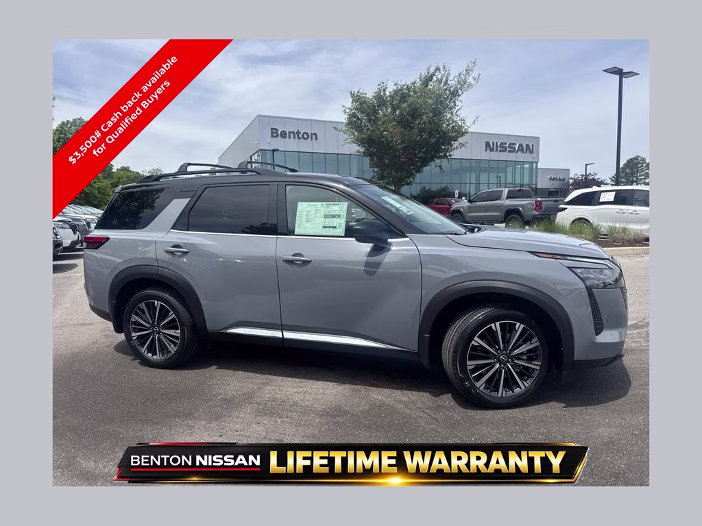 2026 Nissan Pathfinder Platinum 4WD's photo