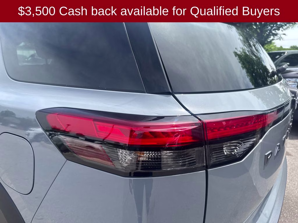 2026 Boulder Gray/Super Black Nissan Pathfinder Platinum 4X4 SUV