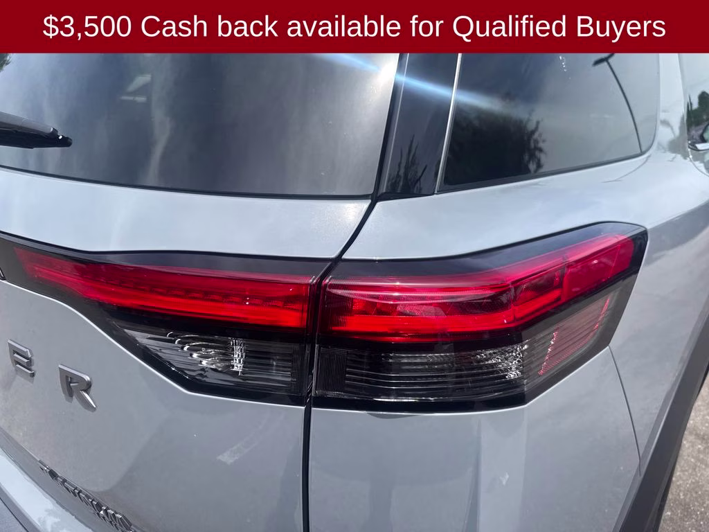 2026 Boulder Gray/Super Black Nissan Pathfinder Platinum 4X4 SUV